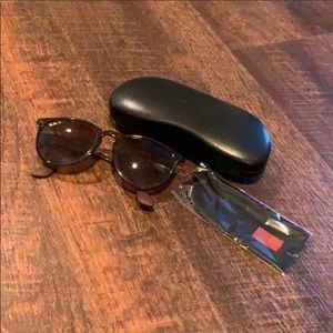 Great Condition Ray Ban Sunglasses